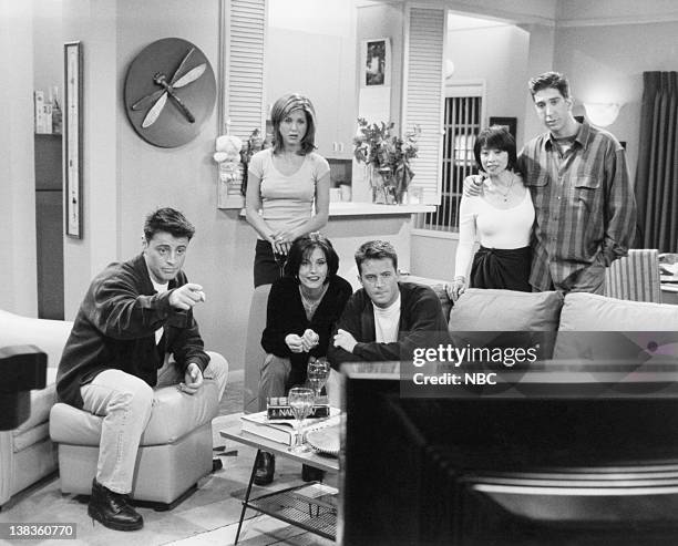 The One with Phoebe's Husband" Episode 4 -- Air Date -- Pictured: Matt LeBlanc as Joey Tribbiani, Jennifer Aniston as Rachel Green, Courteney Cox as...