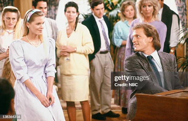 The Gift of Woodi" Episode 19 -- Airdate 4/6/89 -- Pictured: Jackie Swanson as Kelly Gaines, Woody Harrelson as Woody Boyd