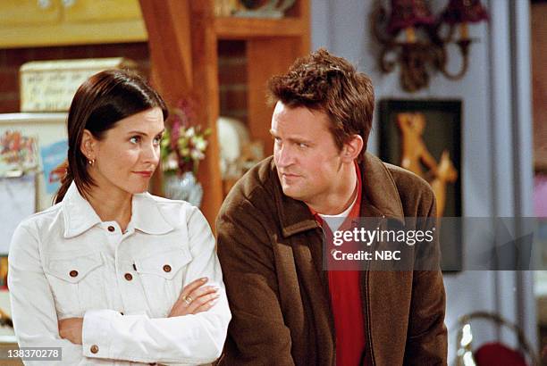 The One with the Truth About London" Episode 16 -- Aired 2/22/2001 -- Pictured: Courteney Cox as Monica Geller, Matthew Perry as Chandler Bing