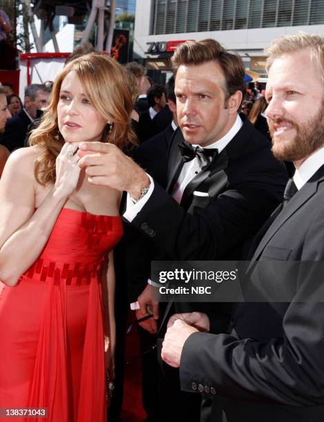 62nd PRIMETIME EMMY AWARDS -- Pictured: Jenna Fischer, Jason Sudeikis arrive at The 62nd Primetime Emmy Awards held at the Nokia Theatre L.A. Live on...