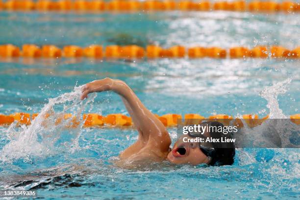 athlete with disability - deformed hand stock pictures, royalty-free photos & images