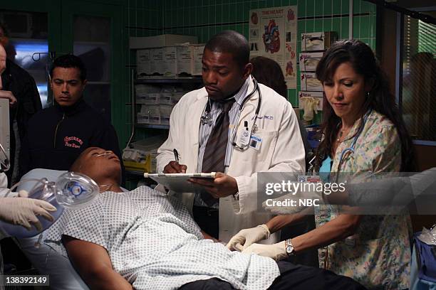 Lights Out" Episode 20 -- Air Date -- Pictured: Sam Jones III as Chaz Pratt, Mekhi Phifer as Gregory Pratt, Laura Ceron as Nurse Chuny Marquez