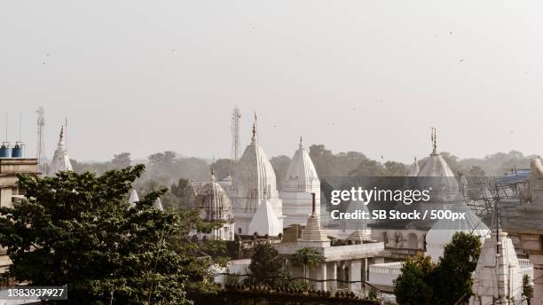 shikharji temple most visited jain pilgrimage in parasnath,parasnath,india - jain temple - fotografias e filmes do acervo