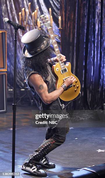 Episode 3396 -- Pictured: Guitarist Slash of musical guest Velvet Revolver performs on June 28, 2007