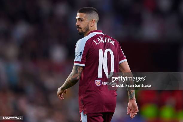 Manuel Lanzini of West Ham United looks on during the UEFA Europa League Round of 16 Leg One match between Sevilla FC and West Ham United at Estadio...