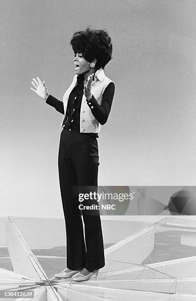 Dennis Rosis Singer 121 Tcb (Band) Photos & High Res Pictures - Getty Images