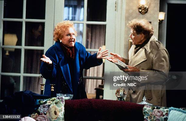 The Cigar Store Indian" Episode 10 -- Pictured: Estelle Harris as Estelle Costanza, Jerry Stiller as Frank Costanza