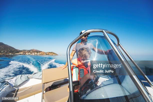 Speedboat Fun Powerboat Luxury Fun Photos and Premium High Res Pictures - Getty Images