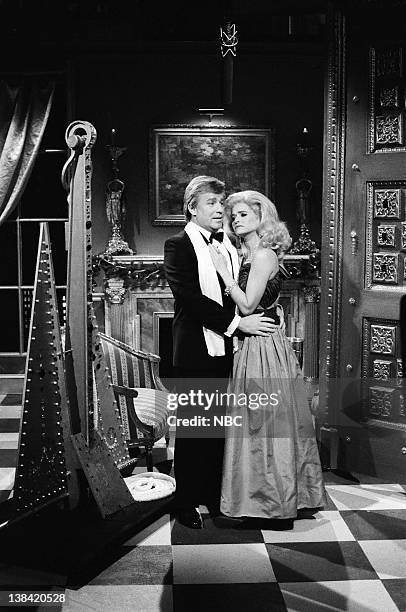 Episode 8 -- Pictured: Phil Hartman as Donal Trump, Jan Hooks as Ivana Trump during the 'A Trump Christmas' skit on December 10, 1988