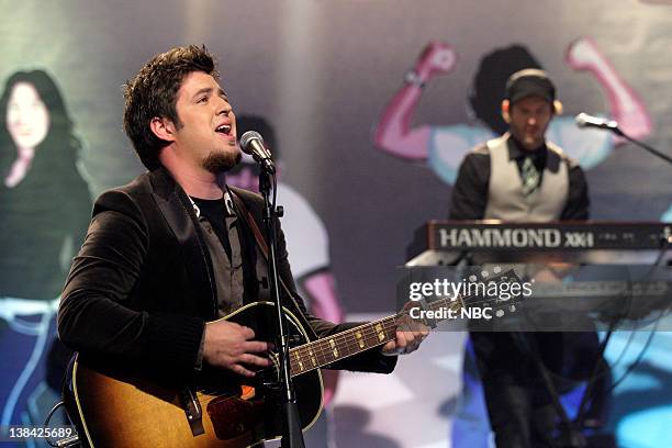 689 American Idol Lee Dewyze Photos and Premium High Res Pictures - Getty  Images