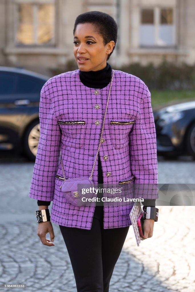 Tamu McPherson wearing a purple Chanel tweed jacket, purple Chanel Photo  d'actualité - Getty Images
