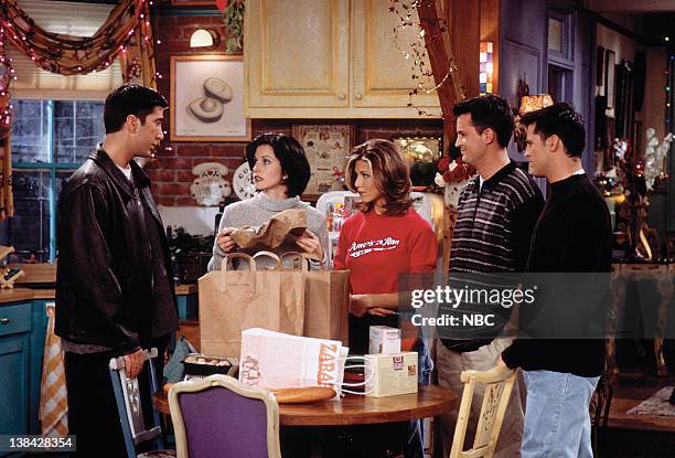 The One with Phoebe's Dad" Episode 9 -- Pictured: David Schwimmer as Ross Geller, Courteney Cox Arquette as Monica Geller, Jennifer Aniston as Rachel...