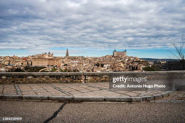 historic city of toledo seen from a viewpoint. - provinz toledo stock-fotos und bilder