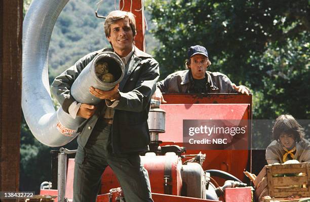Team -- "Labor Pains" Episode 8 -- Pictured: Dirk Benedict as Templeton 'Faceman' Peck, Dwight Schultz as 'Howling Mad' Murdock