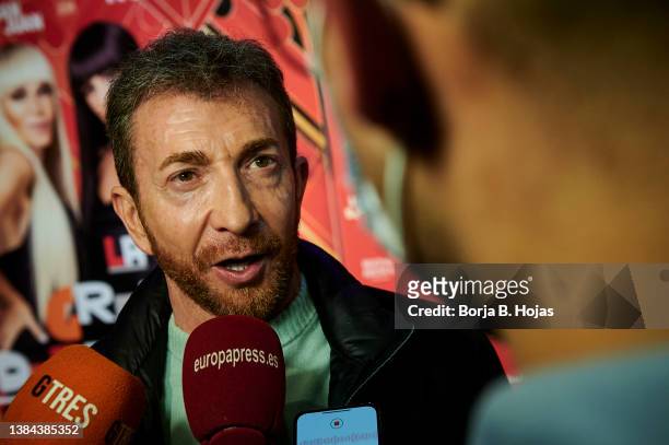 Pablo Motos attends to the photocall of 'La Gran Depresion' theatre play premiere on March 11, 2022 in Madrid, Spain.