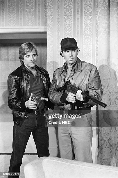 The Rabbit Who Ate Las Vegas" Episode 6 -- Pictured: Dirk Benedict as Templeton ' Faceman' Peck, Dwight Schultz as 'Howling Mad' Murdock