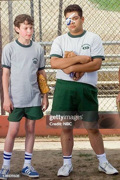 Pictured: John Francis Daley as Sam Weir, Shaun Weiss as Sean