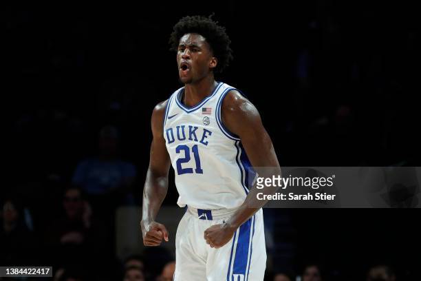 Griffin of the Duke Blue Devils reacts during the first half against the Miami Hurricanes in the 2022 Men's ACC Basketball Tournament - Semifinals at...