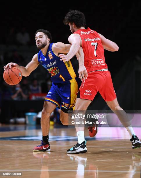 Tad Dufelmeier of the 36ers competes with Will McDowell-White of the Breakers during the round 15 NBL match between New Zealand Breakers and Adelaide...