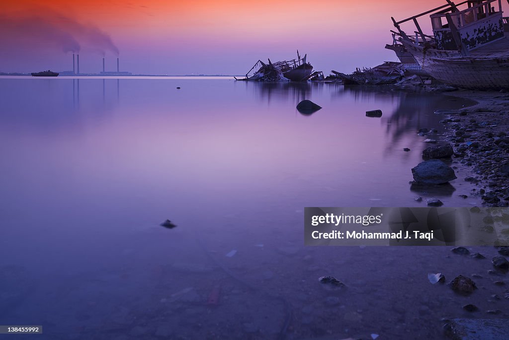 Sea Setting Example View Of Seascape And Sun Setting High-Res Stock Photo - Getty Images