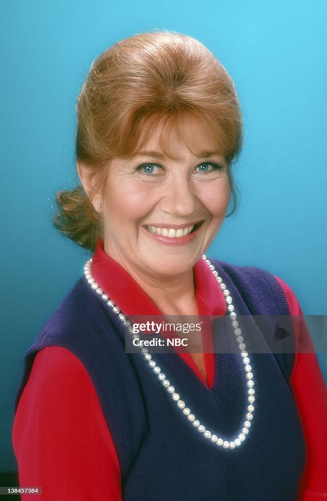 Mrs Rae Charlotte Rae as Edna Garrett Nachrichtenfoto - Getty Images
