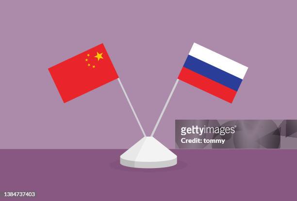 illustrations, cliparts, dessins animés et icônes de drapeau de la chine et de la russie sur une table - ambassadeur