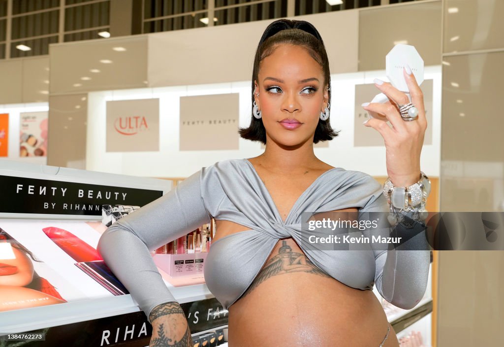 Rihanna Celebrates The Launch of Fenty Beauty at Ulta Beauty