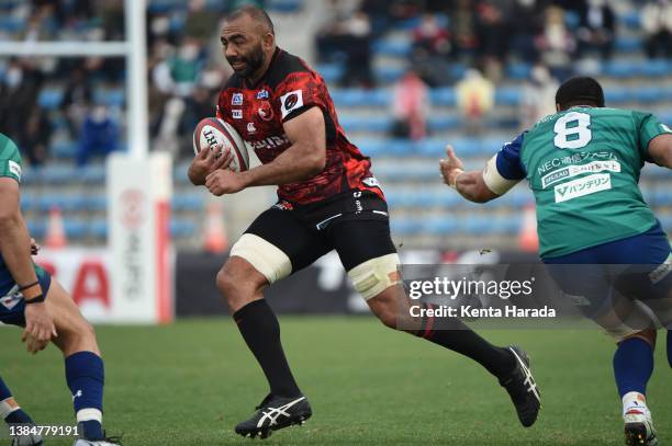 Michael Leitch of Toshiba Brave Lupus runs with the ball during the NTT Japan Rugby League One match between Toshiba Brave Lupus and NEC Green...