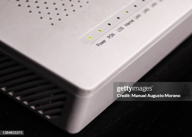 wireless internet router - wap foto e immagini stock