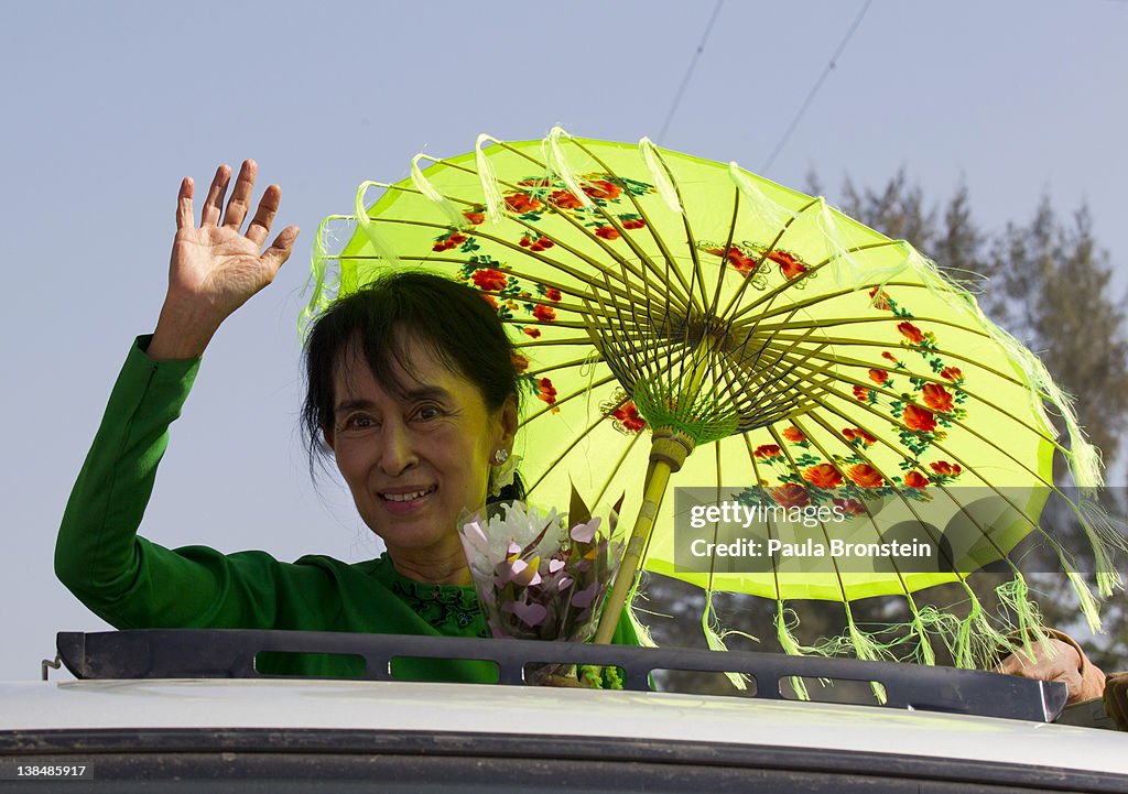 Aung San Suu Kyi Prepares For By-election Campaign In Burma