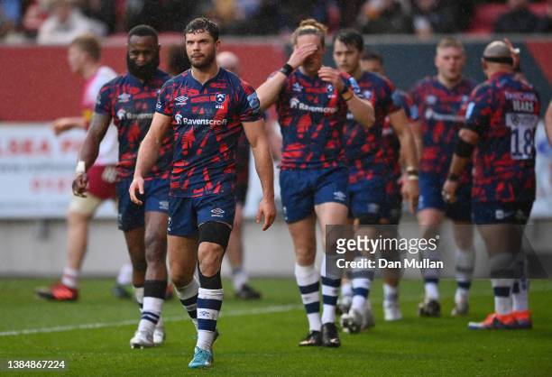 Bristol Bears players look dejected after conceding a try during the Gallagher Premiership Rugby match between Bristol Bears and Harlequins at Ashton...