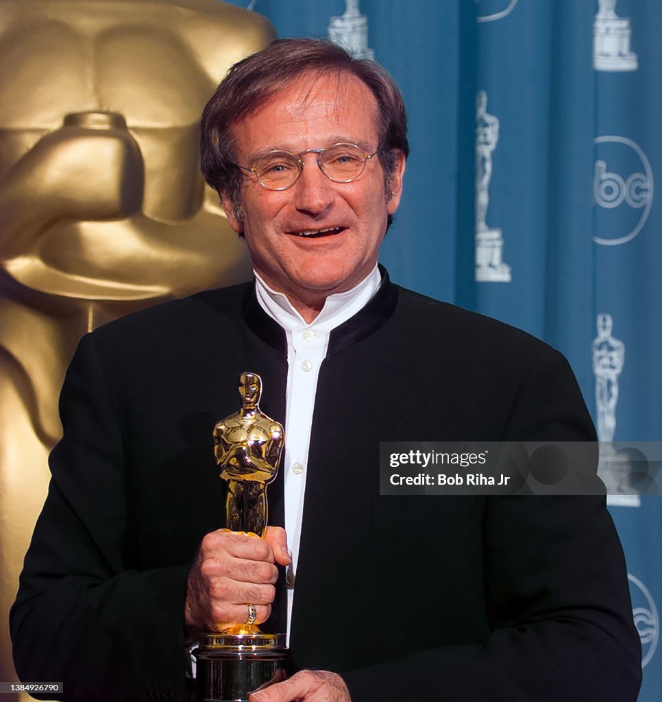 Winner Robin Williams at Academy Awards