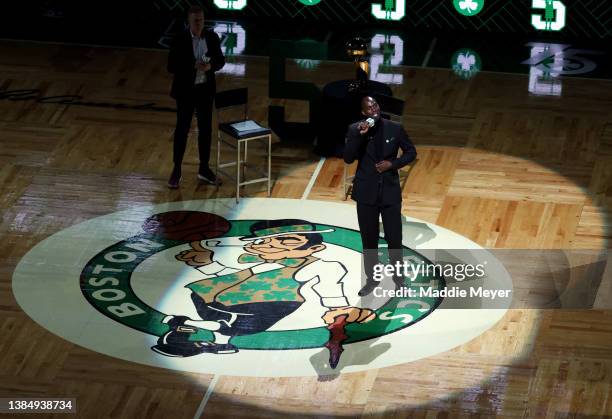 Former Boston Celtics player Kevin Garnett speaks to fans during his number retirement ceremony following the game between the Boston Celtics and the...