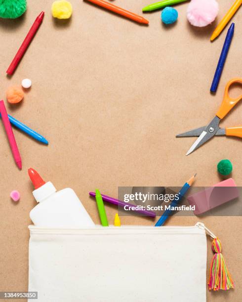 Pouch Craft Color Kraft Paper Pouch Photos and Premium High Res Pictures - Getty Images
