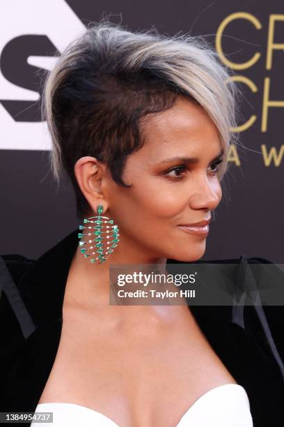 3,020 Halle Berry Short Hair Photos and Premium High Res Pictures - Getty Images 3,020 Halle Berry Short Hair Photos and Premium High Res Pictures - Getty Images