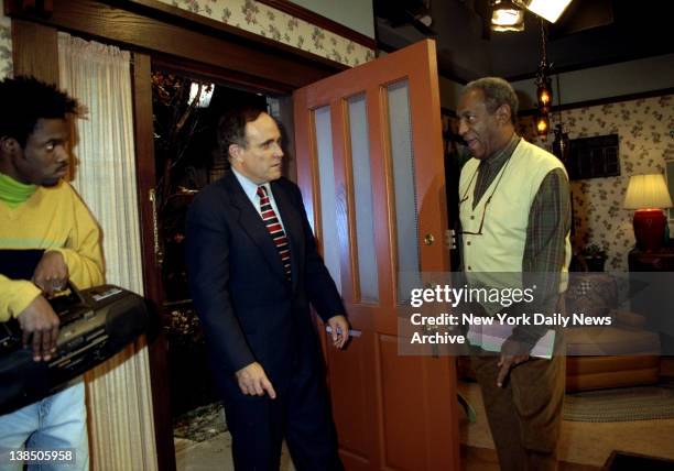 Mayor Rudy Giuliani on the set of the Cosby Show at Kaufman Studios... News  Photo - Getty Images
