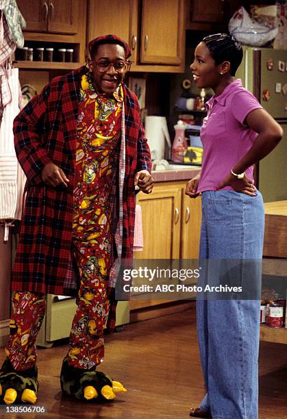 Bugged" - Airdate: October 13, 1995. JALEEL WHITE;KELLIE SHANYGNE WILLIAMS