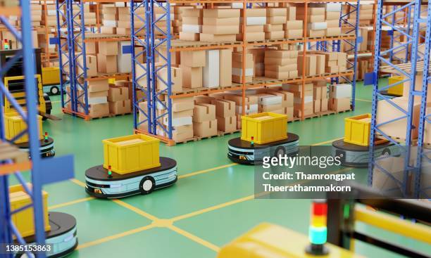 wide-angle of autonomous robot and self-driving forklift transporting parcel and stock in warehouse. automation agv storage vehicle. technology innovation and industry concept. 3d illustration rendering - chonburi province stock photos et images de collection