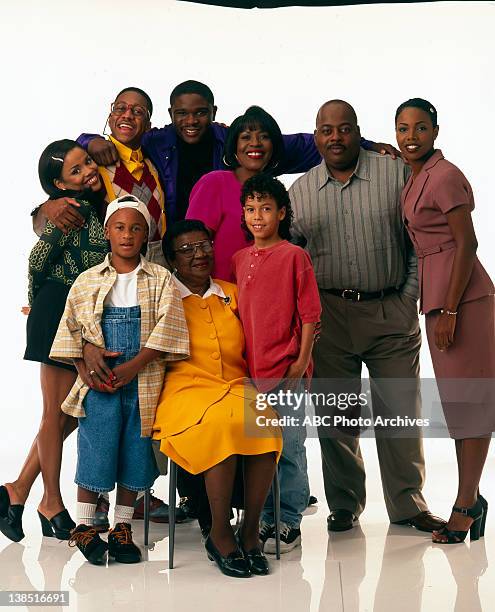 Cast Gallery - Shoot Date: September 16, 1996. BACK ROW:MICHELLE THOMAS;JALEEL WHITE;DARIUS MCCRARY;JOMARIE PAYTON;REGINALD VELJOHNSON;KELLIE...