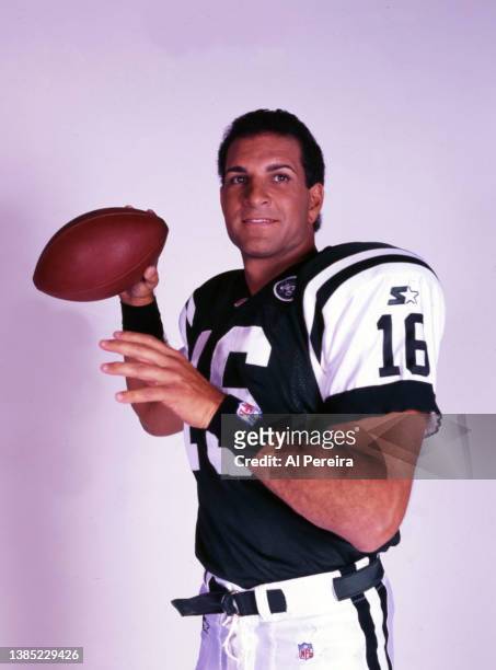Quarterback Vinny Testaverde of the New York Jets appears in a portrait taken on May 10, 1998 at the team's training facility in Hempstead, New York.