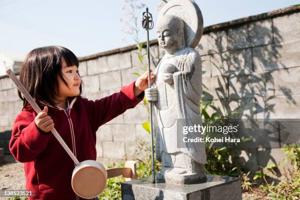 japanese girl visit the grave of her ancestors - 東北地方 ストックフォトと画像