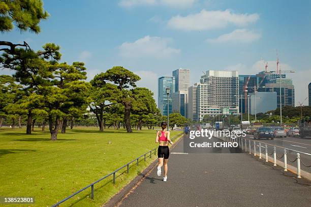 tokyo marathon - imperial palace tokyo stock pictures, royalty-free photos & images