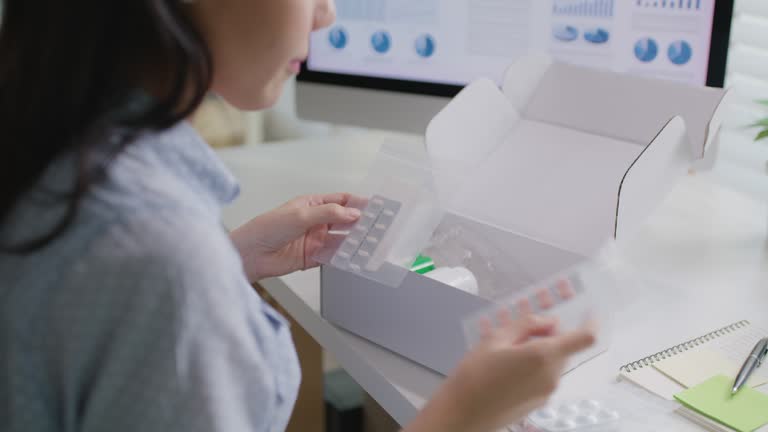 https://media.gettyimages.com/id/1385275529/video/drug-distribution-group-insurance-for-remote-work-workforce-welfare.jpg?b=1&s=640x640&k=20&c=HFS3lxO92T7NHylA6_Hsm1uXJcpQMsKnJFFoBGKITqY=