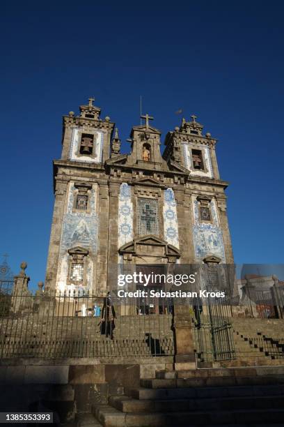 baroque facade of the igreja de santo ildefonso, porto, portugal - santo ildefonso church imagens e fotografias de stock