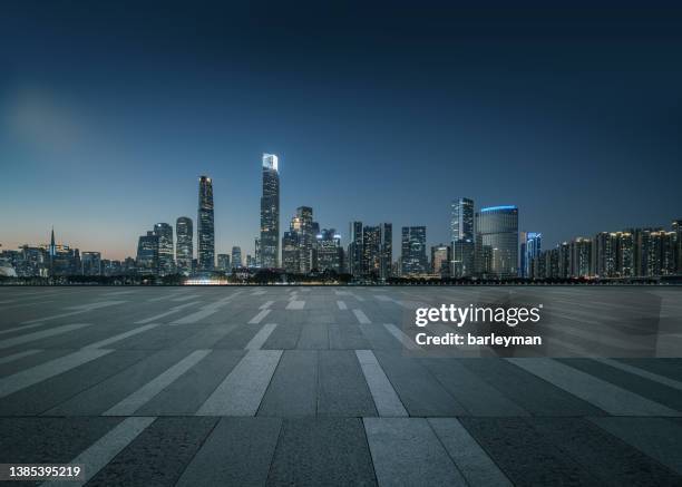 city parking lot - empty lot night - fotografias e filmes do acervo