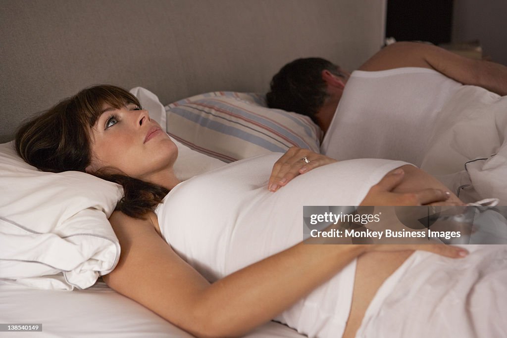 Pregnant woman unable to sleep