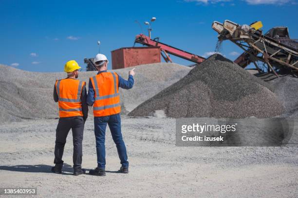 open-pit mine worker and engineer - geology work stock pictures, royalty-free photos & images