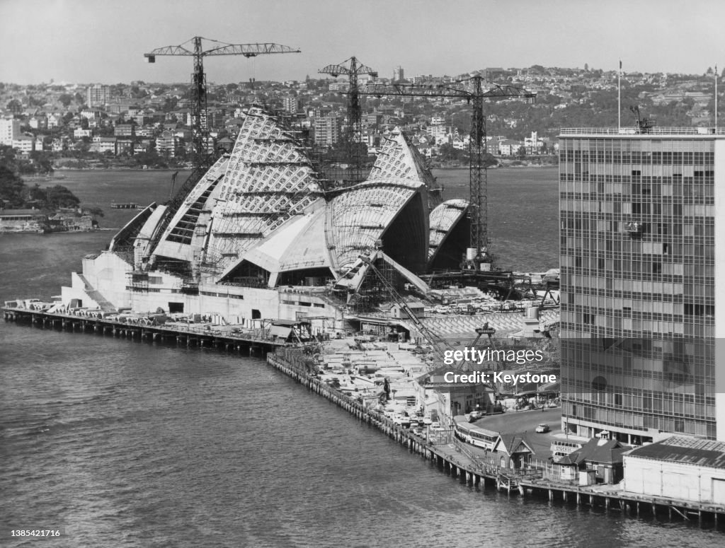 Building Sydney Opera House