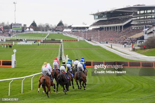 General view as runners and riders start in Sky Bet Supreme Novices' fence during day one of the Cheltenham Festival 2022 at Cheltenham Racecourse on...