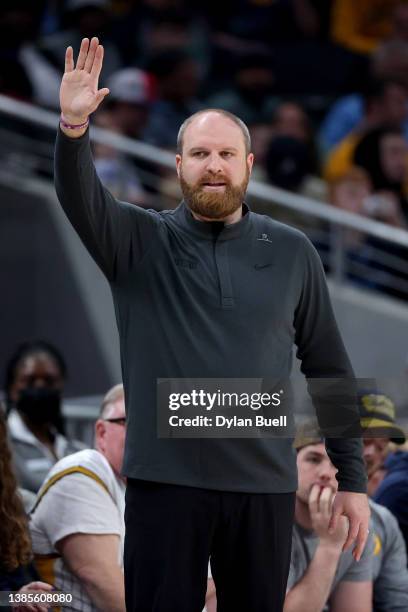 Head coach Taylor Jenkins of the Memphis Grizzlies calls out instructions in the first quarter against the Indiana Pacers at Gainbridge Fieldhouse on...